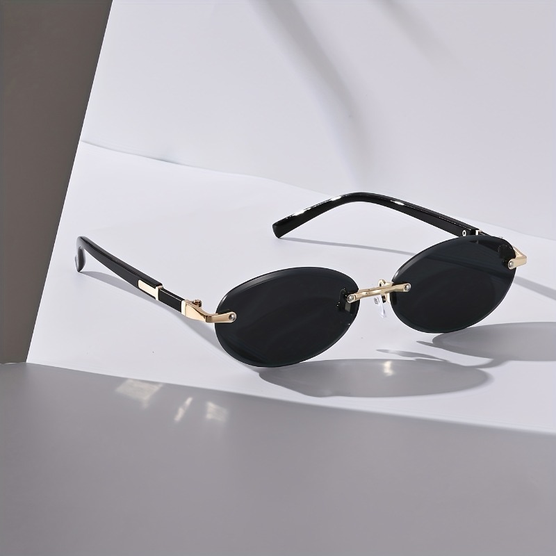Sexy Small Oval Punk Sunglasse - Metal Photo Panel avis et prix